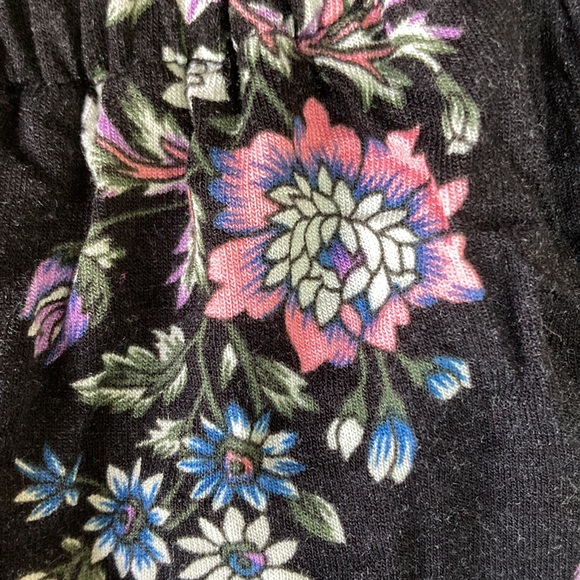 VENUS off the shoulder black floral top size large - Picture 3 of 7